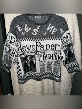 UGC Vintage 80’s Brunny Brand Black & White Newspaper Print Sweater Unisex Sz M